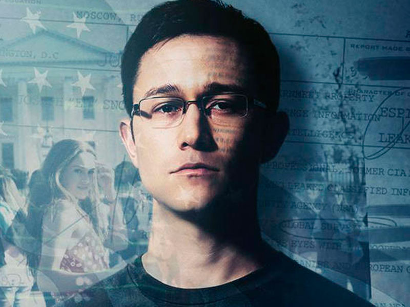 Outdoor de filme ‘espia’ pedestres em praça