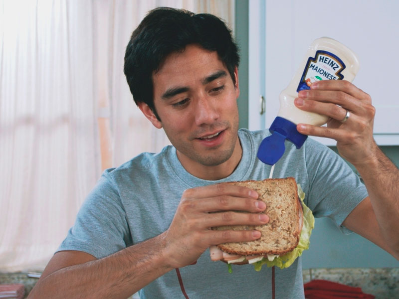 Zach King faz mais mágicas em novo filme da Heinz